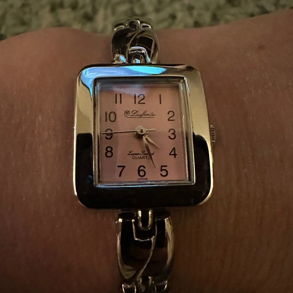 New Women’s Silver and Pink Dufonte Watch and Bracelet Set
